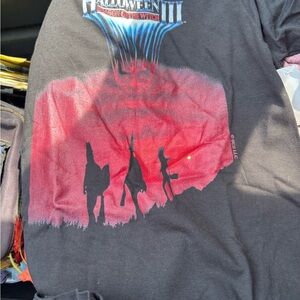 Kohl's Black and Red Graphic T-Shirt